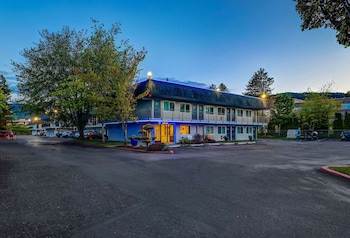 Motel 6 Issaquah, WA - Seattle - East