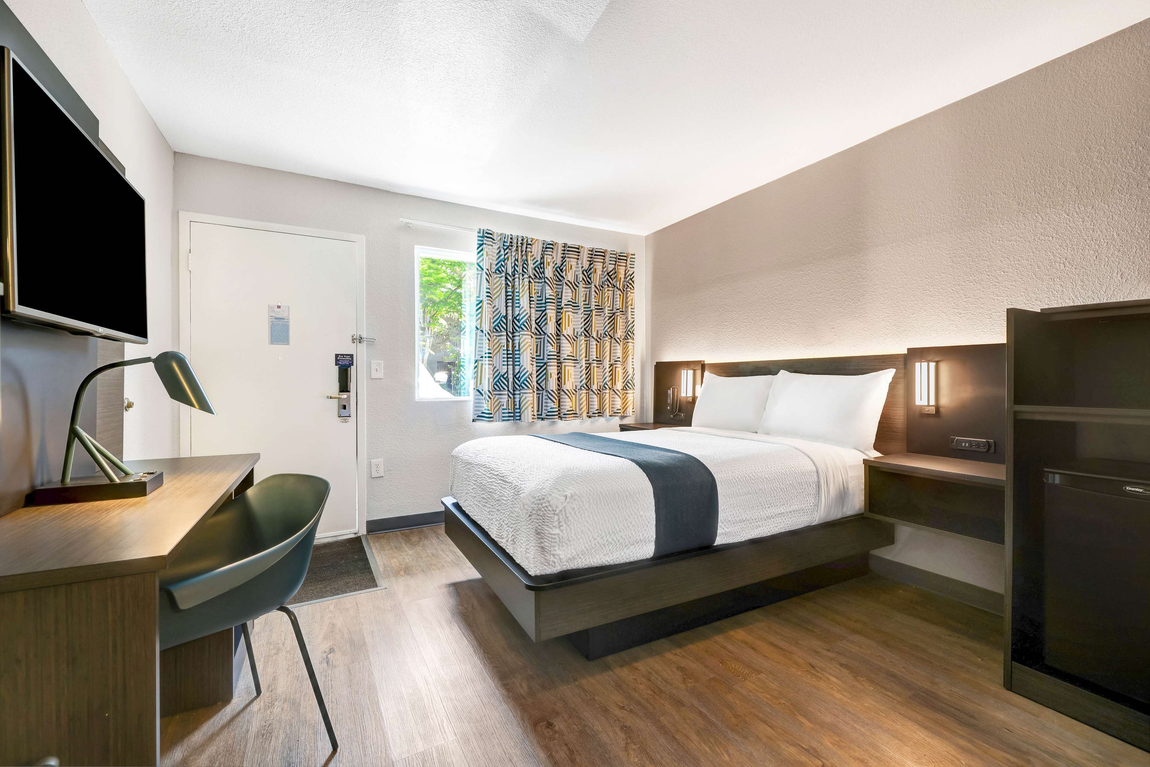 Premium kamer, 1 tweepersoonsbed, toegankelijk voor mindervaliden, niet-roken | Gratis wifi, beddengoed