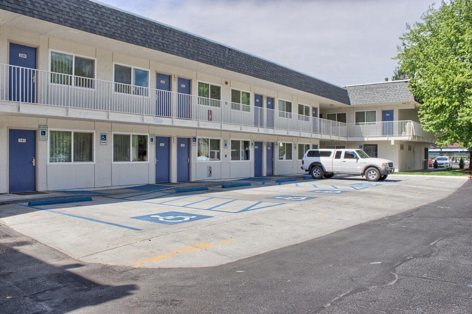 Photo - Motel 6-Issaquah, WA - Seattle - East