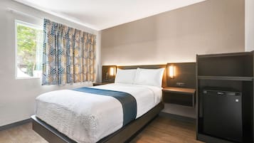 Chambre Deluxe, 1 lit double, accessible aux personnes à mobilité réduite, non-fumeurs | Wi-Fi gratuit, draps fournis