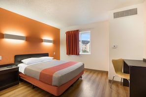 Free WiFi, bed sheets, alarm clocks - Motel 6 Orlando, FL - International Dr (Orlando)