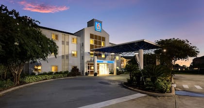 Motel 6 Orlando, FL - International Dr