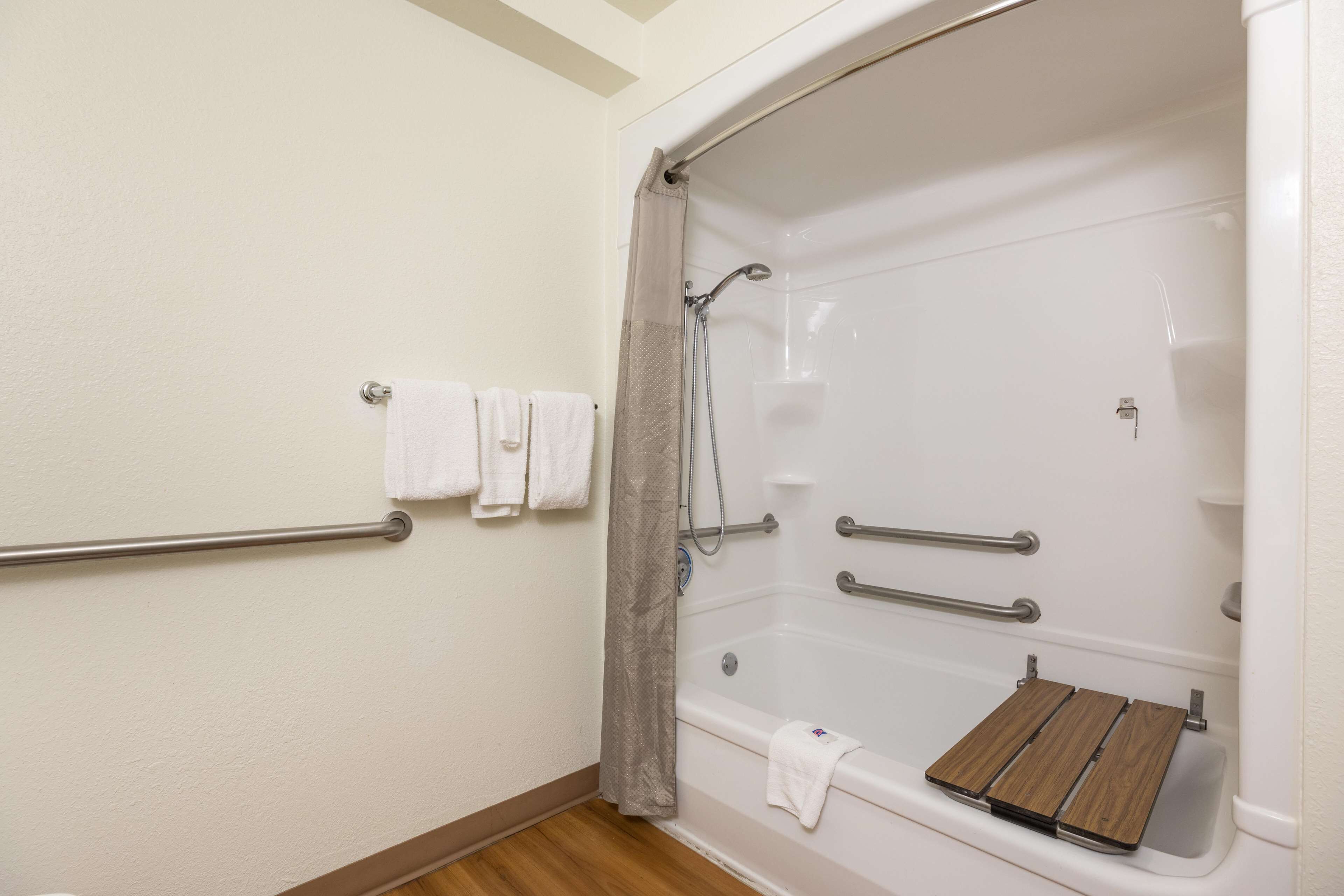 Photo - Motel 6-Orlando, FL - International Dr