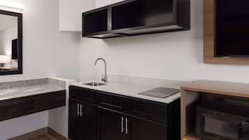Suite, 1 King Bed, Accessible, Non Smoking (Efficiency, Mobility, Roll-in Shwr) | Free WiFi, bed sheets