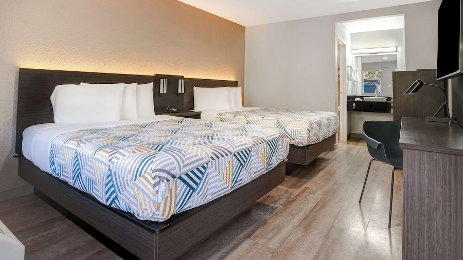 Motel 6 Sacramento, CA - North