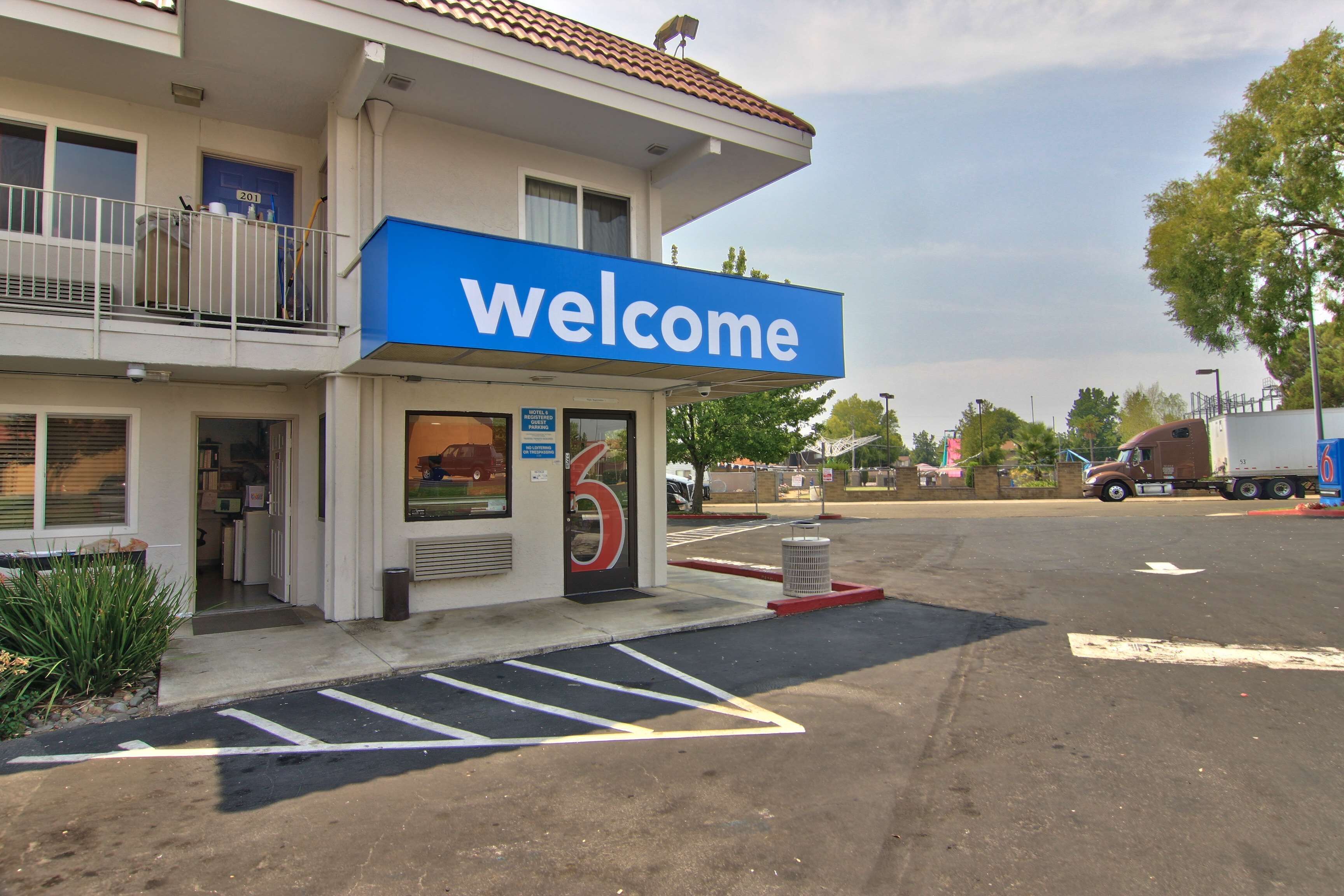 Foto - Motel 6 Sacramento, CA - North