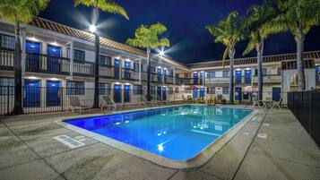 Seasonal outdoor pool