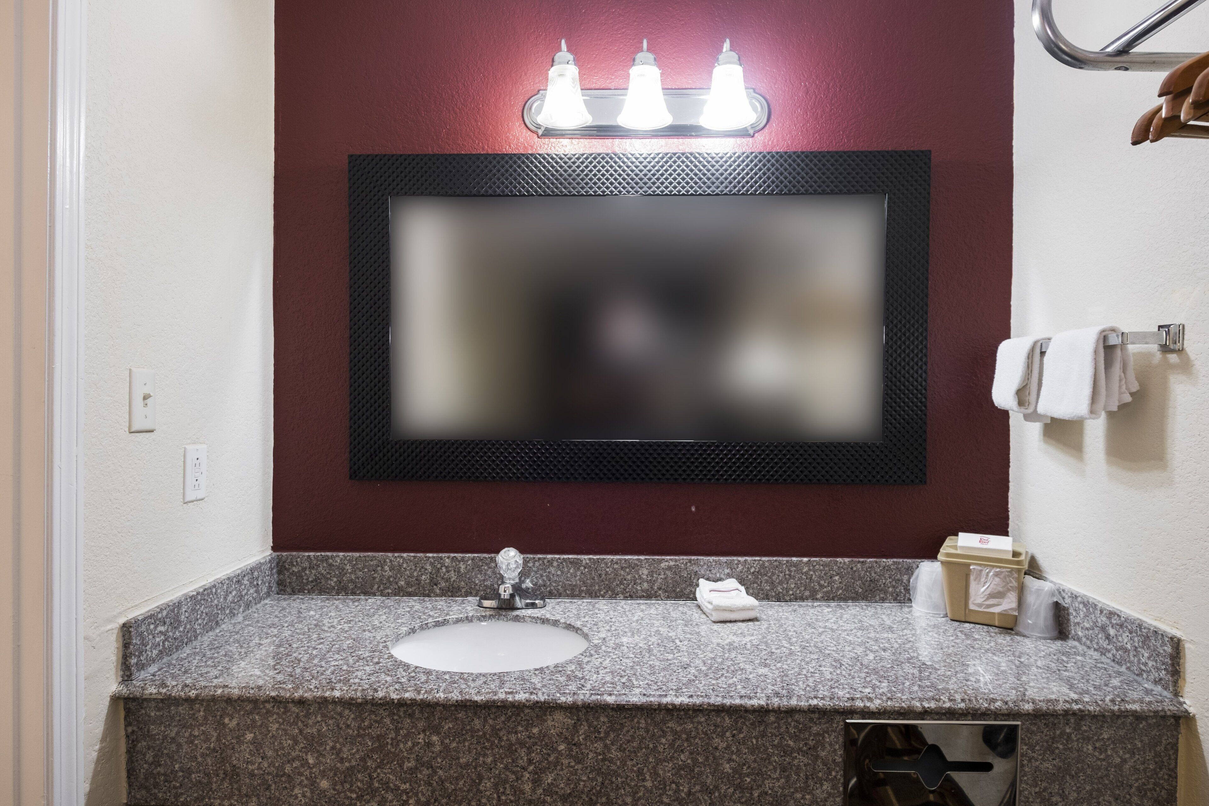 Photo - Red Roof Inn Mobile - Midtown