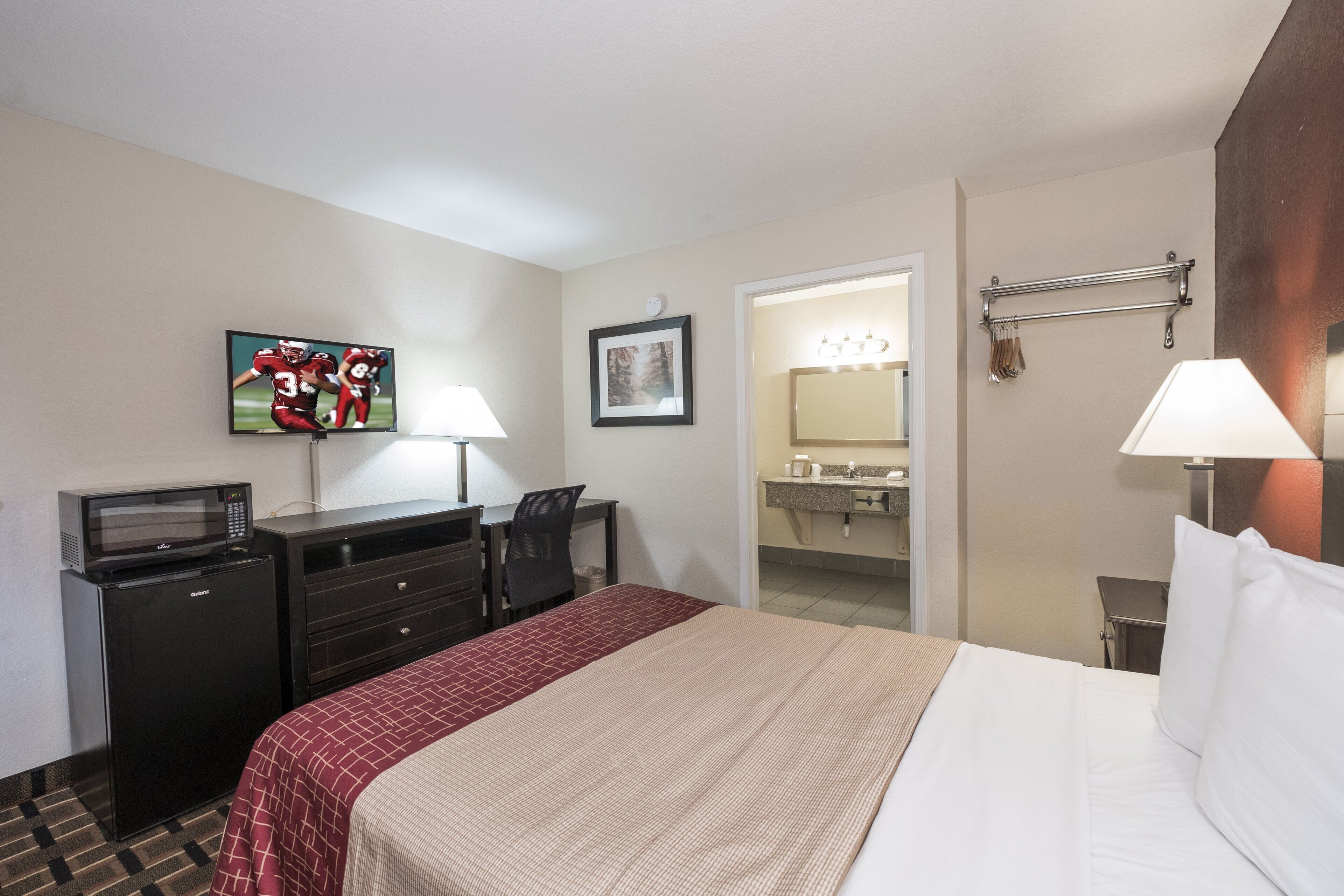 Photo - Red Roof Inn Mobile - Midtown