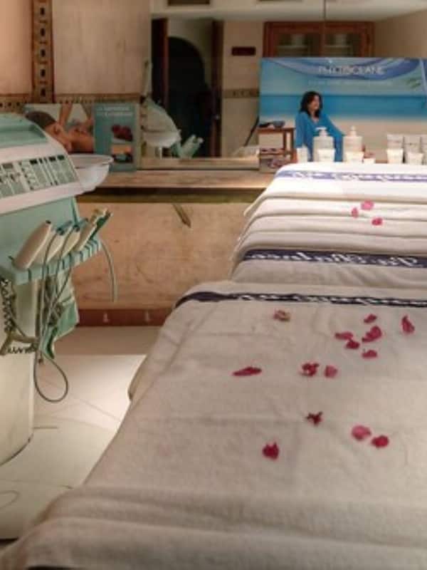 Bain à remous, hammam, soins corporels, soins d'hydrothérapie