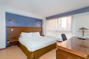 Studio Suite, 1 Queen Bed with Sofa bed