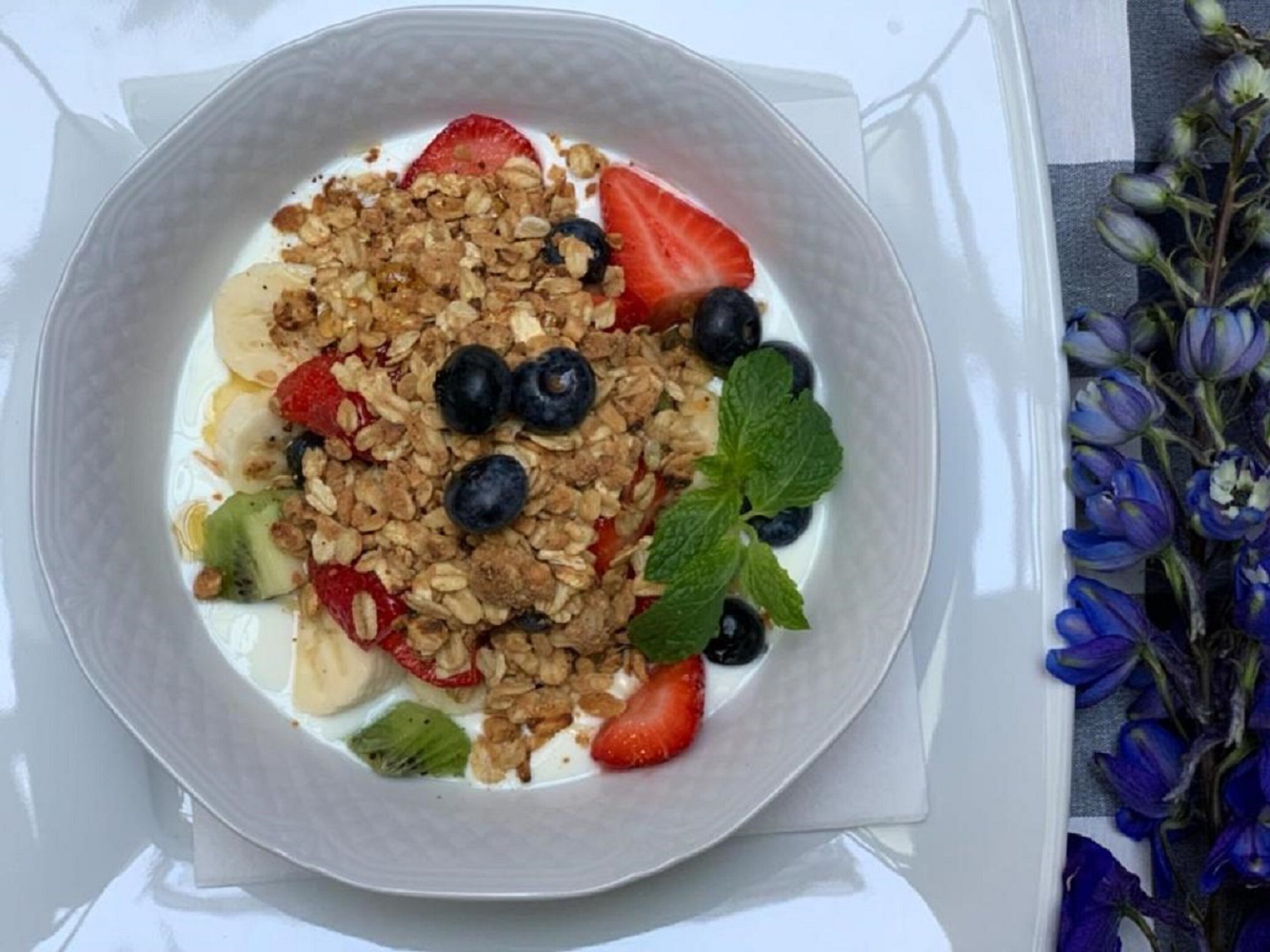 daily buffet breakfast (pln 40 per person)