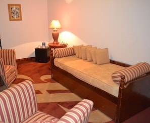 Minibar, in-room safe, free WiFi, bed sheets - Gran Hotel Presidente (Salta)