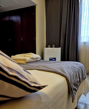 Standard Single Room | Minibar, in-room safe, free WiFi, bed sheets - Gran Hotel Presidente (Salta)