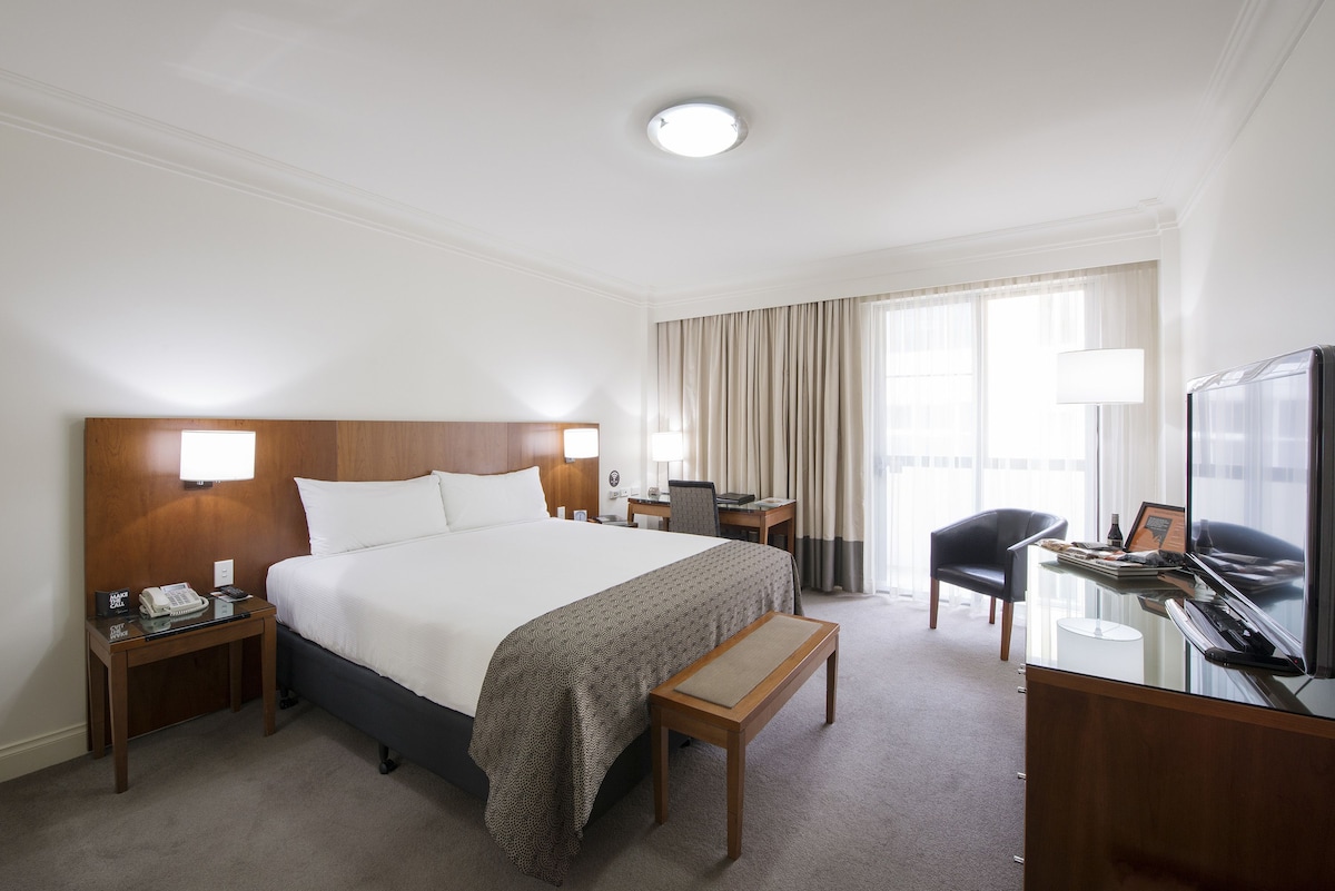 Majestic Roof Garden Hotel