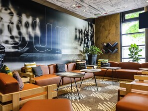 Bar (on property) - ibis Paris Porte de Clichy Centre (Clichy)