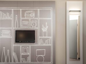 Egyptian cotton sheets, premium bedding, pillowtop beds, blackout drapes - ibis Paris Porte de Clichy Centre (Clichy)