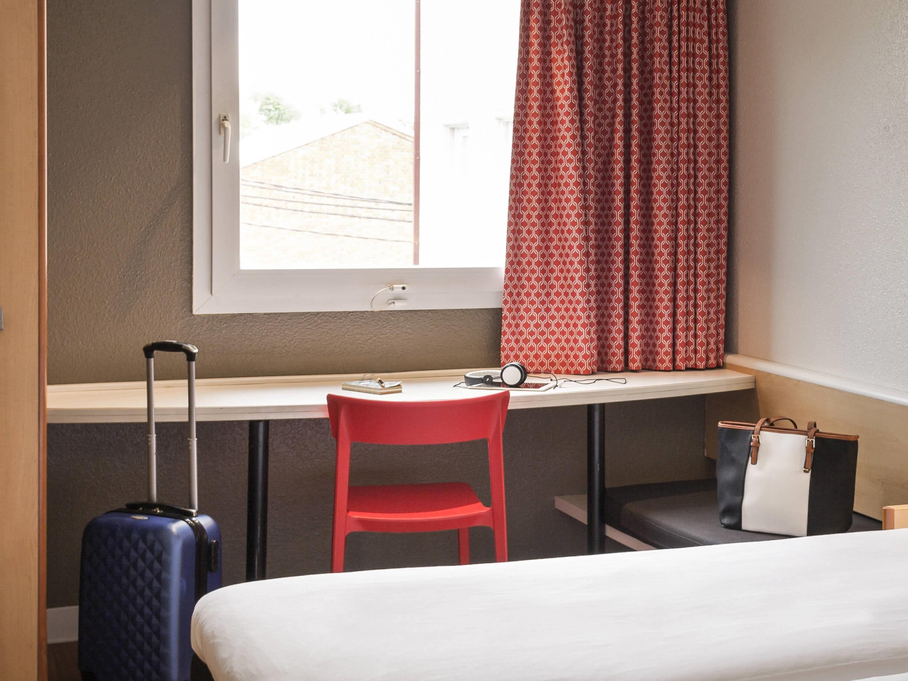 Twin Room, 2 Twin Beds | Premium bedding, desk, blackout drapes, soundproofing