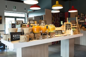 Daily buffet breakfast (EUR 10.20 per person)