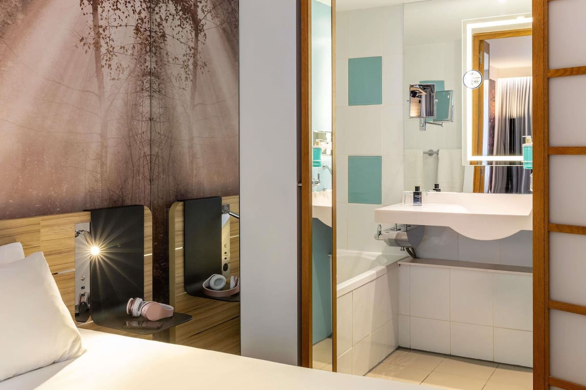 Ropa de cama hipoalergénica y minibar