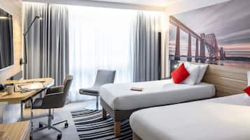 Standard Room, 2 Twin Beds | Hypo-allergenic bedding, minibar, in-room safe, desk