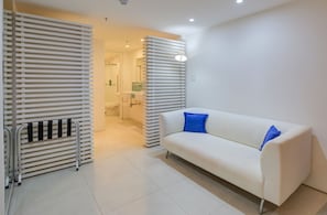 Suite Executiva | Minibar, in-room safe, desk, free WiFi