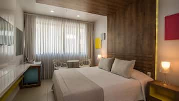Deluxe Double Room | 1 bedroom, minibar, in-room safe, desk