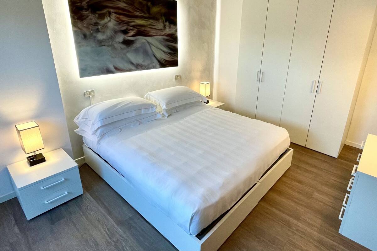 Junior Suite | In-room safe, desk, soundproofing, WiFi (free)