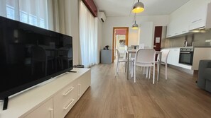 小型套房 | 私人厨房 | 冰箱