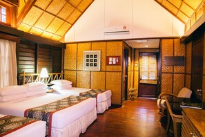 Chalet Half Board Quad | In-room safe, bed sheets