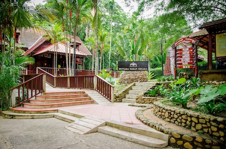 Property amenity. Mutiara Taman Negara