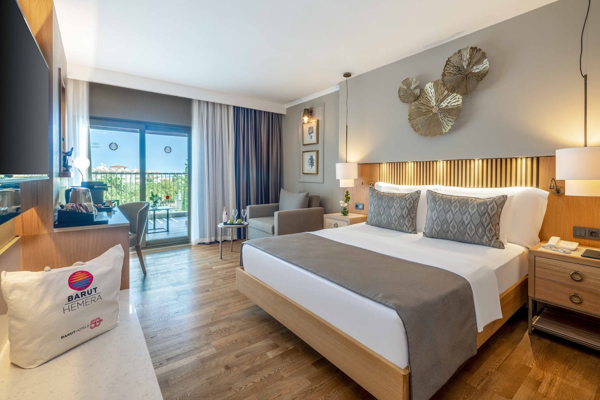 1 habitación y minibar con artículos gratuitos