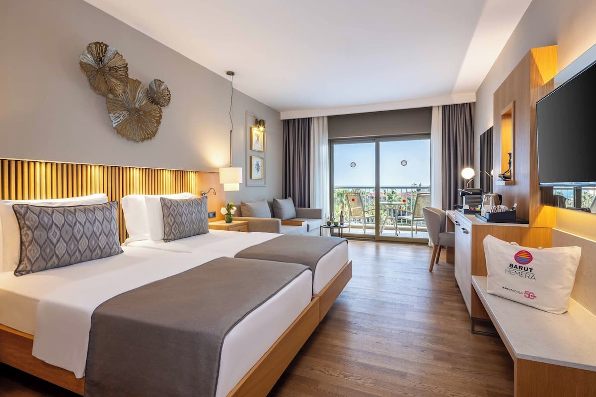 Minibar (free items), in-room safe, blackout drapes, soundproofing