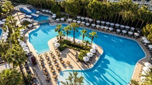 Indoor pool, 3 outdoor pools, pool umbrellas, pool loungers