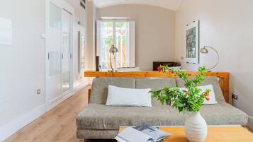 Junior suite | Donsdekens, een minibar, een kluis op de kamer, individueel gemeubileerd