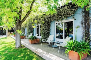 Deluxe Double Room | Terrace/patio