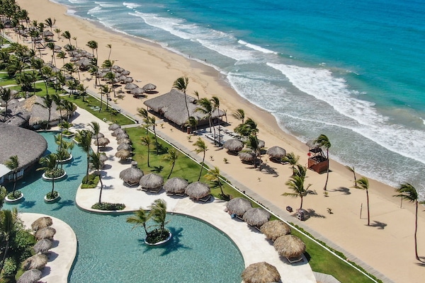 Playa privada, toallas de playa y buceo