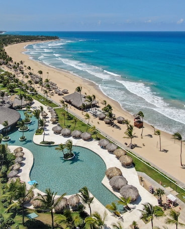Private beach, beach towels, scuba diving. Excellence Punta Cana - Adults Only All Inclusive