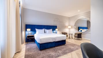 Allergivenligt sengetøj, minibar, pengeskab på værelset, skrivebord