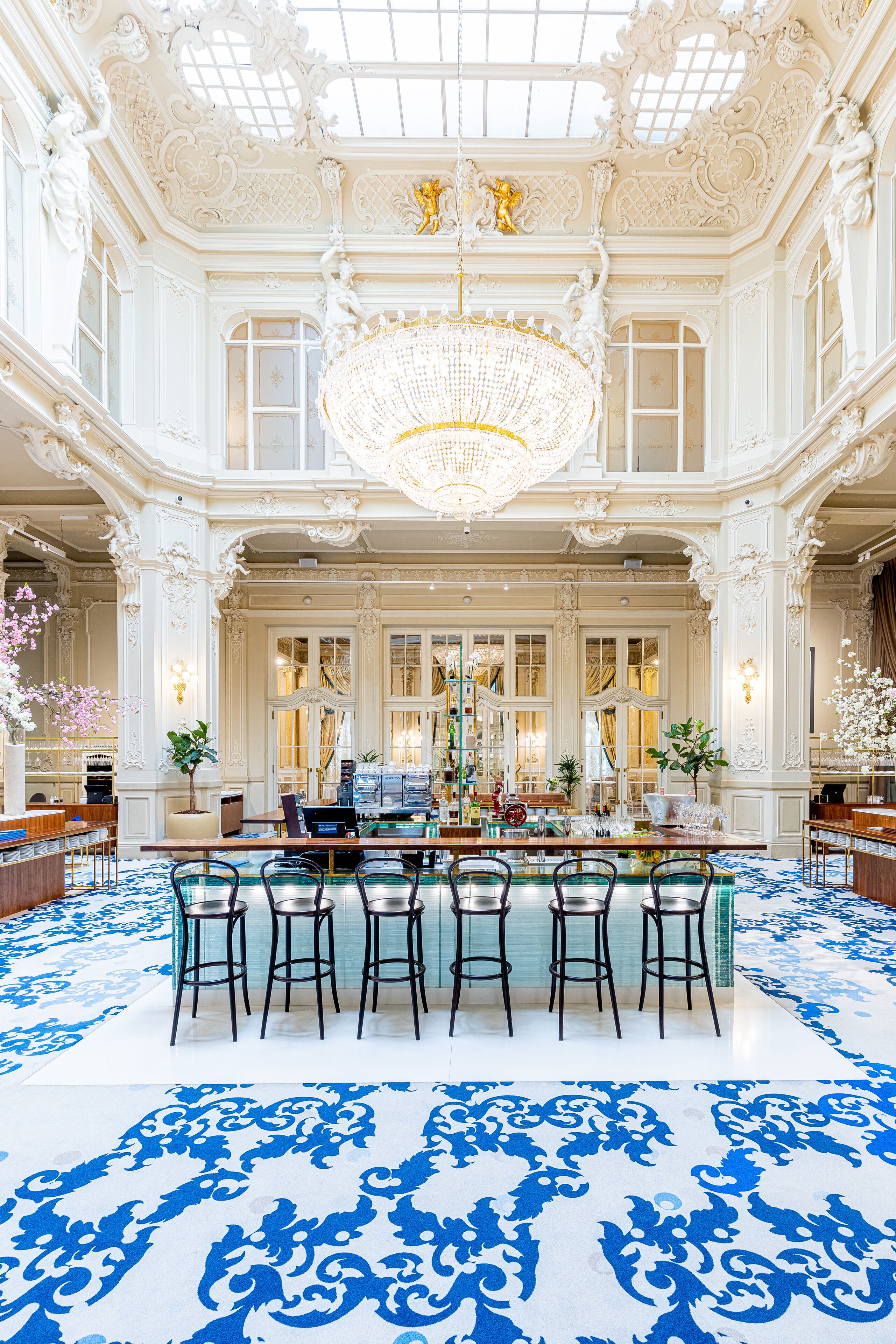 Petit déjeuner buffet (550 CZK par personne)