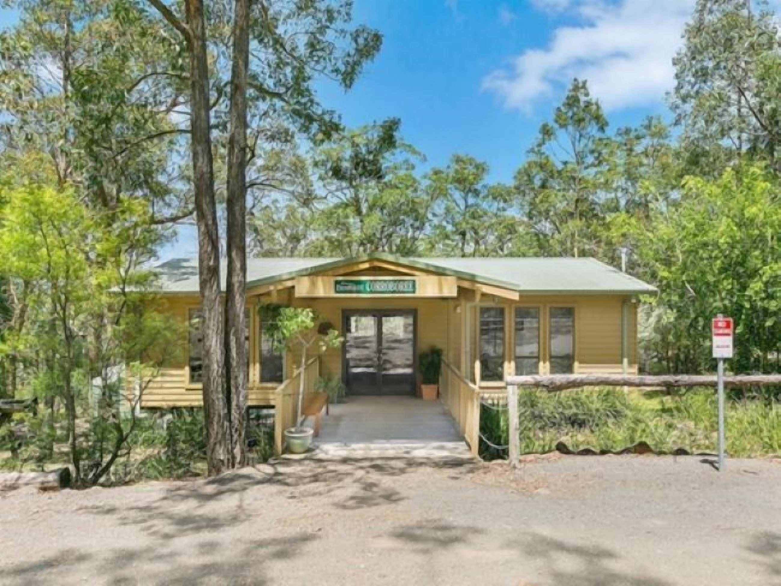 corroboree spa cabin | terrace/patio