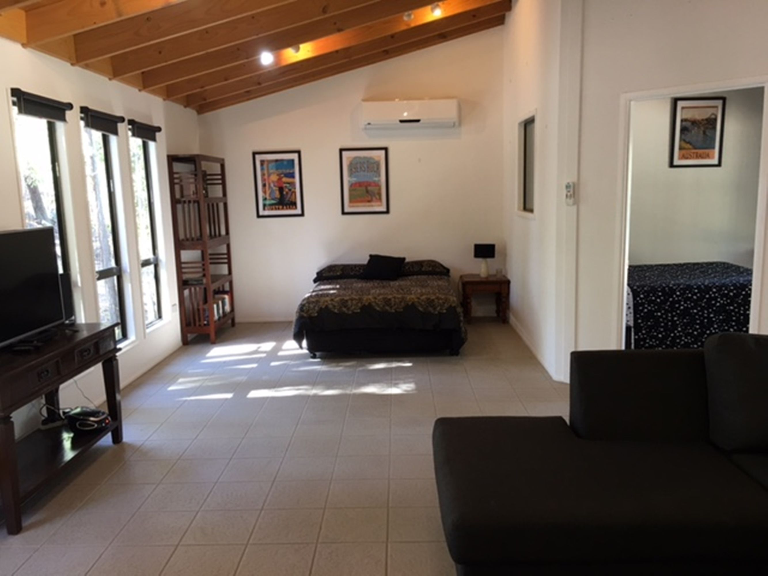corroboree spa cabin | 1 bedroom, individually furnished, iron/ironing board, bed sheets