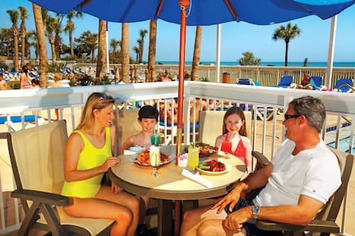 3 restaurants, serveren ontbijt
