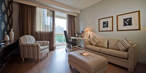 エリート ダブルルーム | 低刺激性寝具、ミニバー、セーフティボックス (室内)、遮光カーテン