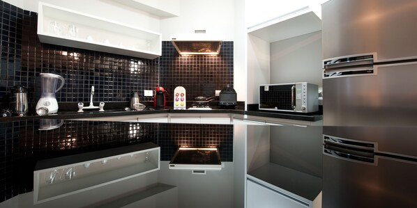 Elite Double Room | Private kitchen