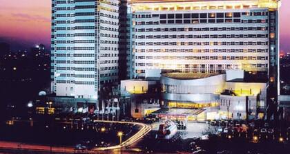 King Wing Hot Spring International Hotel