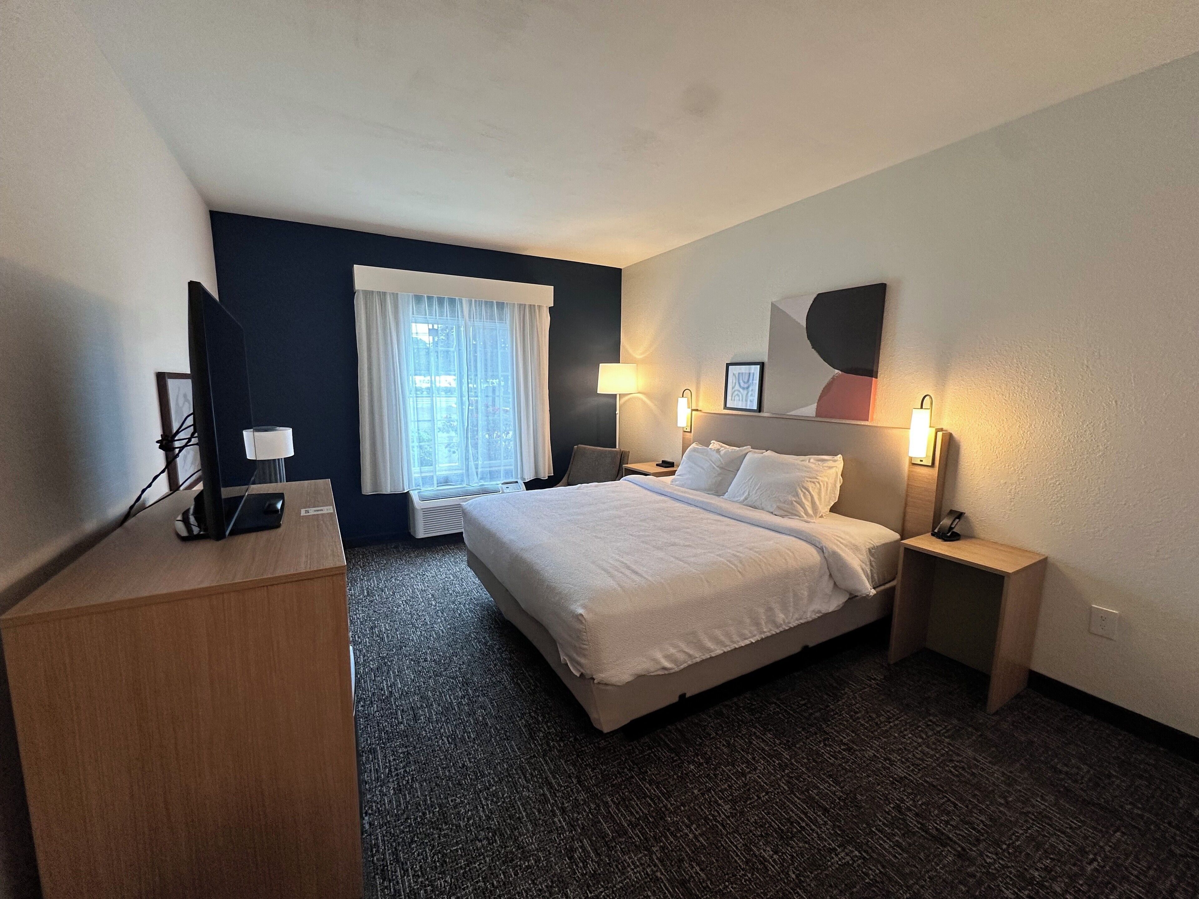 desk, iron/ironing board, free wifi, bed sheets