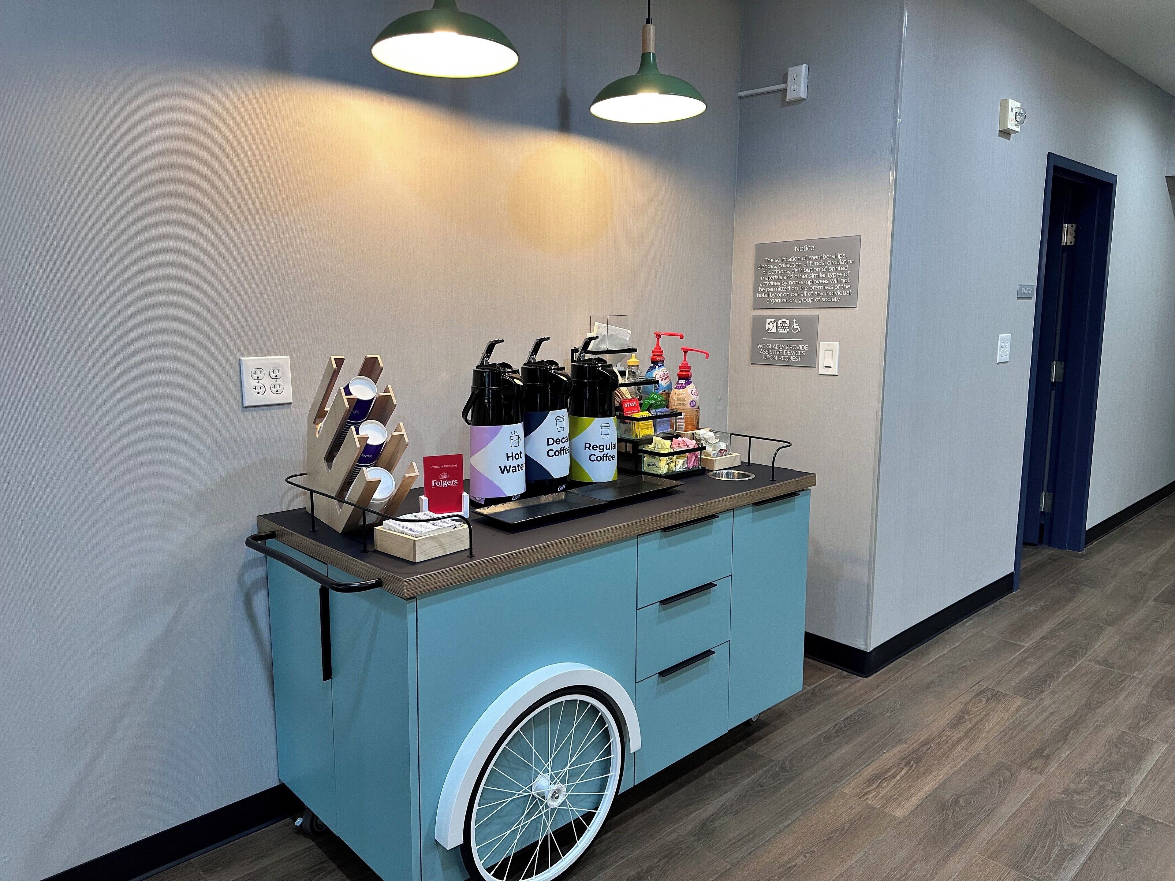 free daily continental breakfast