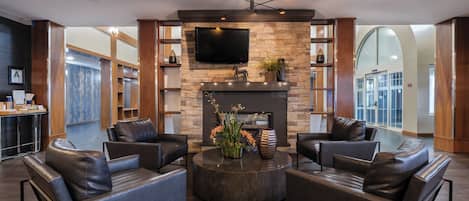 Breakfast and dinner served, American cuisine