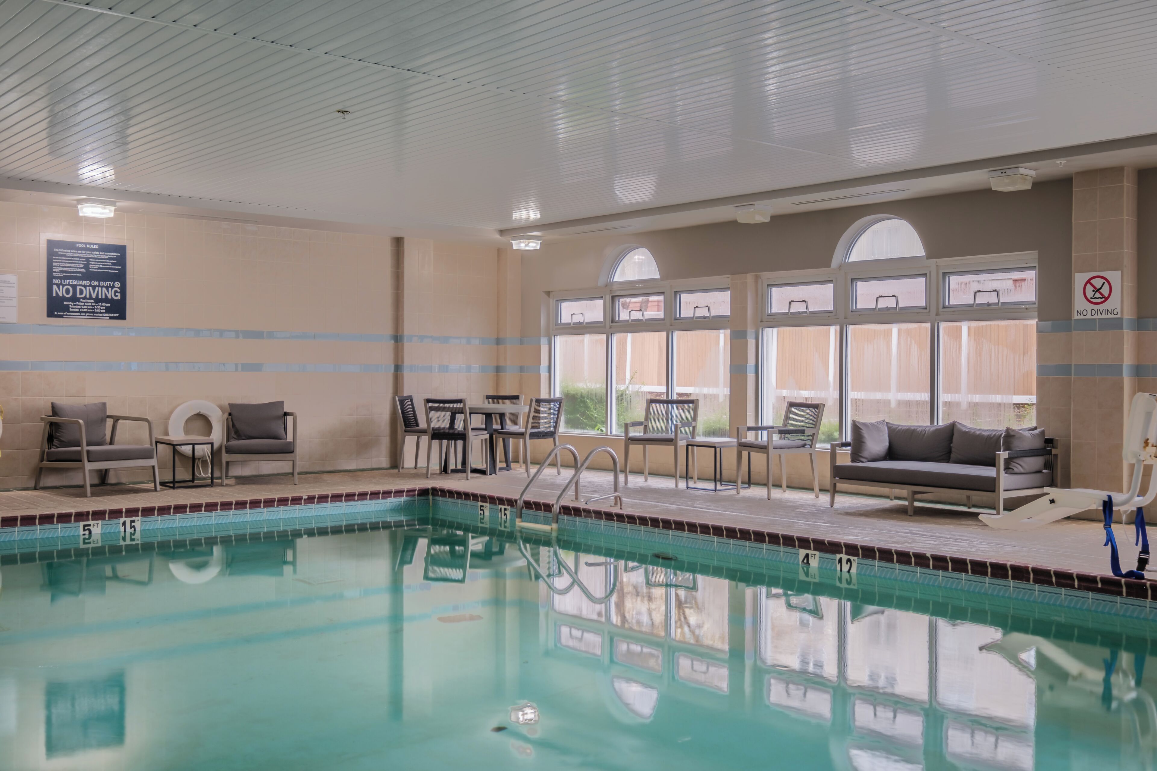Foto - Four Points by Sheraton Louisville Airport